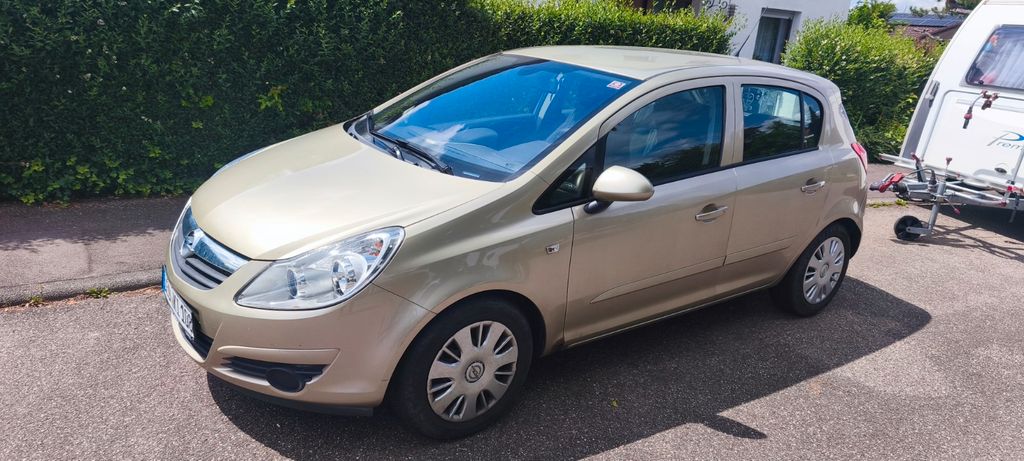 Opel Corsa 126.000 km 2.800 &euro; Stuttgart 70374