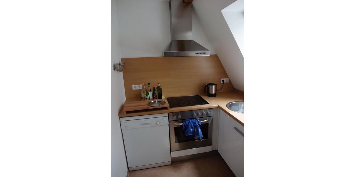 Dachgeschoßwohnung Stuttgart Stuttgart-Süd - 2 Zimmer, 40 m&sup2;, 865&euro; | Angebot:24600187