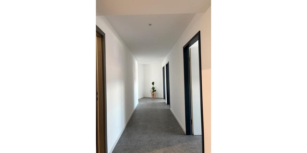 Hochparterre Leinfelden-Echterdingen Echterdingen - 10 Zimmer, 240 m&sup2;, 520&euro; | Angebot:25924863