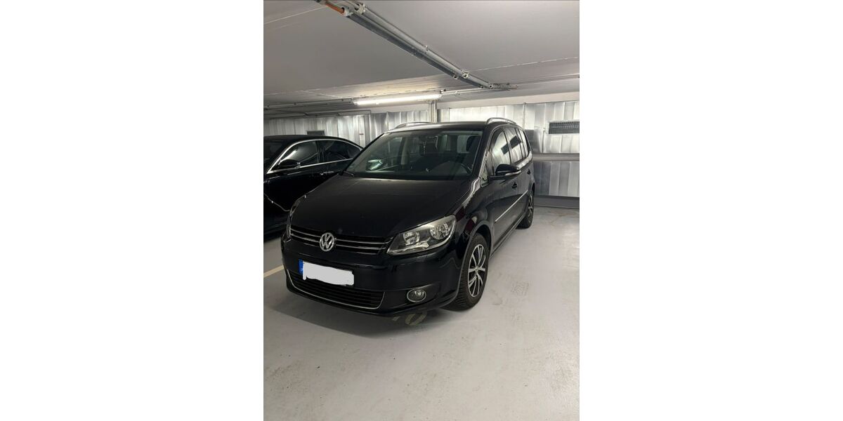VW Touran 235.000 km 5.000 &euro; Böblingen 71032