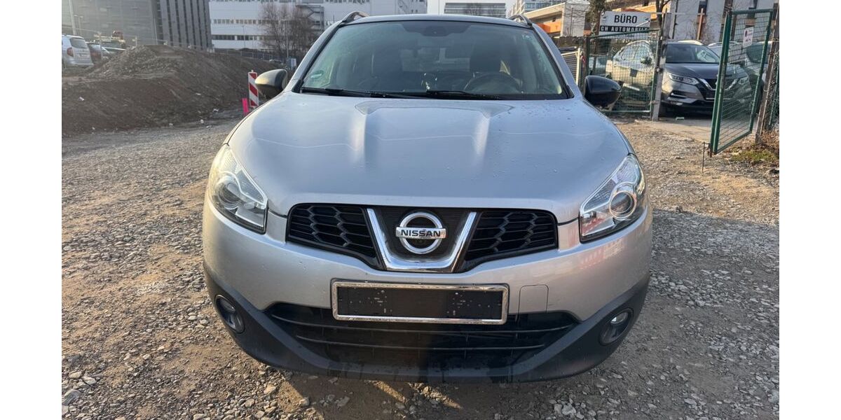 Nissan Qashqai 221.000 km 7.999 &euro; Stuttgart 70376