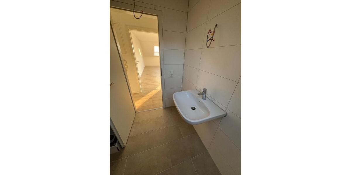 Dachgeschoßwohnung Leonberg - 2 Zimmer, 58 m&sup2;, 880&euro; | Angebot:25893568