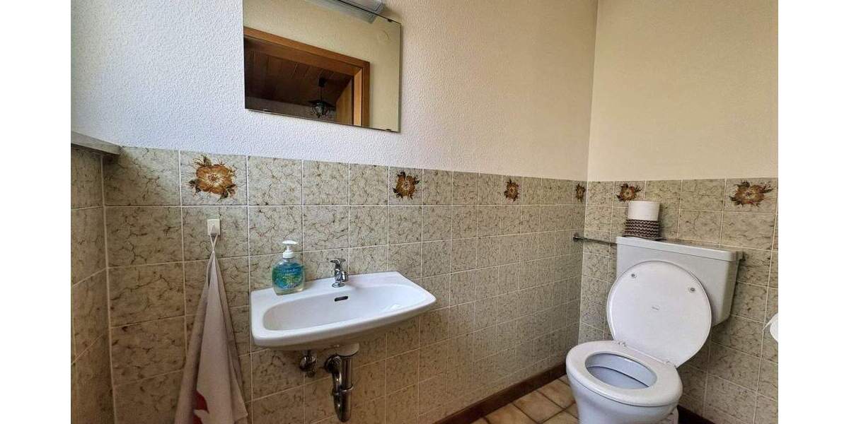 Doppelhaushälfte Leonberg Gebersheim - 8 Zimmer, 171 m&sup2;, 445.000&euro; | Angebot:25865932