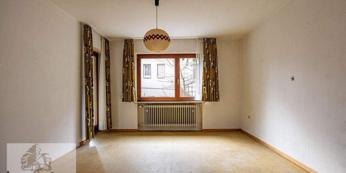 Mehrfamilienhaus, Wohnhaus Leingarten Großgartach - 8 Zimmer, 239 m&sup2;, 660.000&euro; | Angebot:25836707