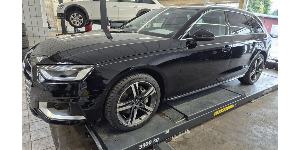 Audi A4 61.526 km 23.490 &euro; Bietigheim-Bissingen 74321
