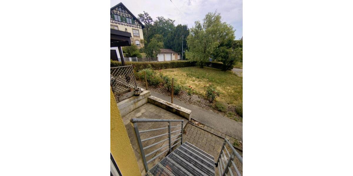 Erdgeschoßwohnung Esslingen am Neckar Brühl - 3.5 Zimmer, 98 m&sup2;, 1.450&euro; | Angebot:27553281