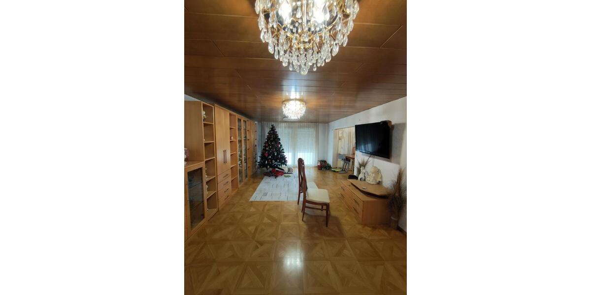 Etagenwohnung Oberboihingen - 4.5 Zimmer, 135 m&sup2;, 400.000&euro; | Angebot:25840531