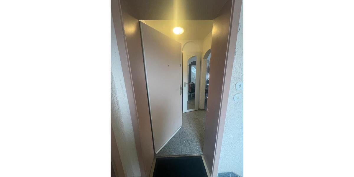 Dachgeschoßwohnung Stuttgart Stuttgart-Süd - 2 Zimmer, 63 m&sup2;, 975&euro; | Angebot:25098826