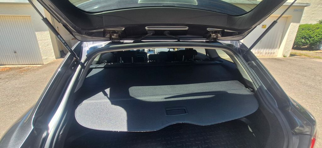 Toyota Avensis 256.500 km 3.999 &euro; Sindelfingen 71063