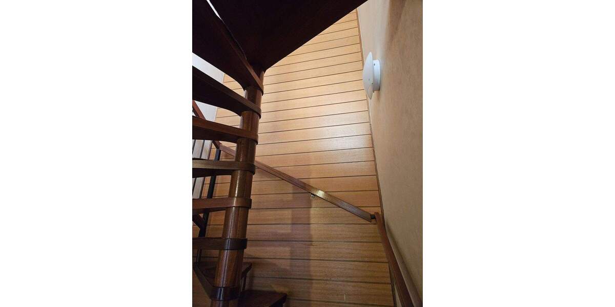 Doppelhaushälfte Stuttgart Weilimdorf - 7 Zimmer, 167 m&sup2;, 649.000&euro; | Angebot:25905875