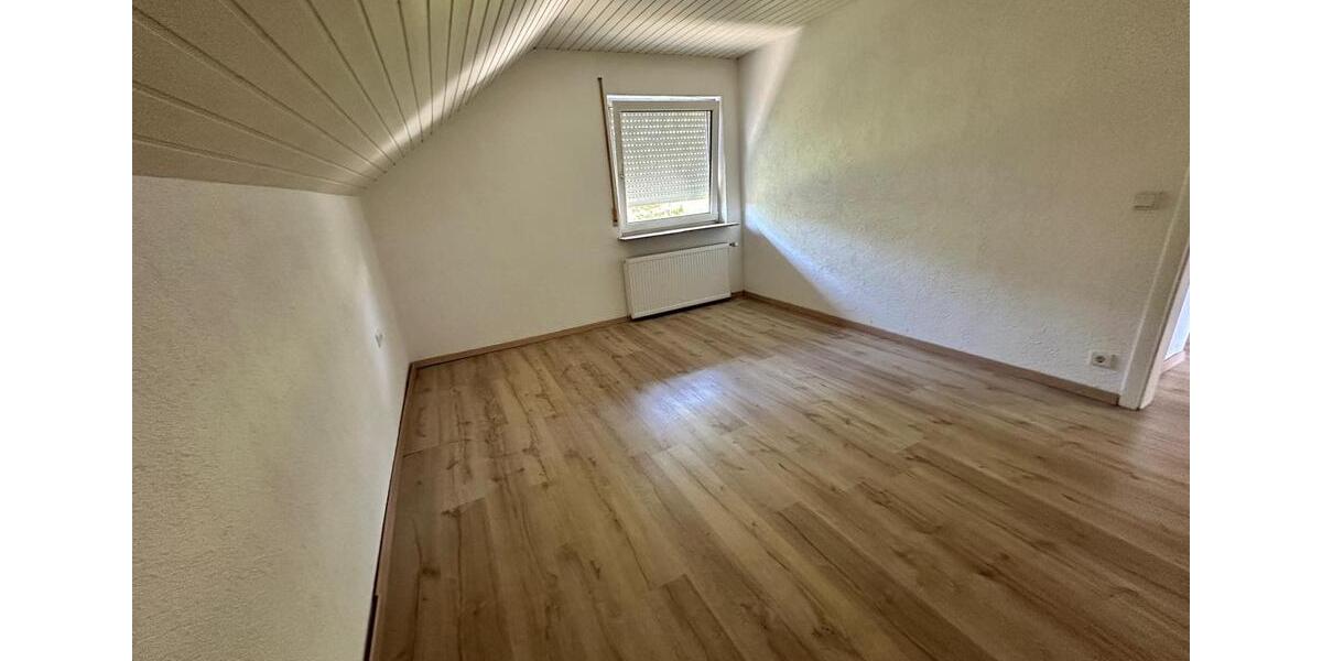 Etagenwohnung Wernau (Neckar) - 2 Zimmer, 54 m&sup2;, 870&euro; | Angebot:27541161