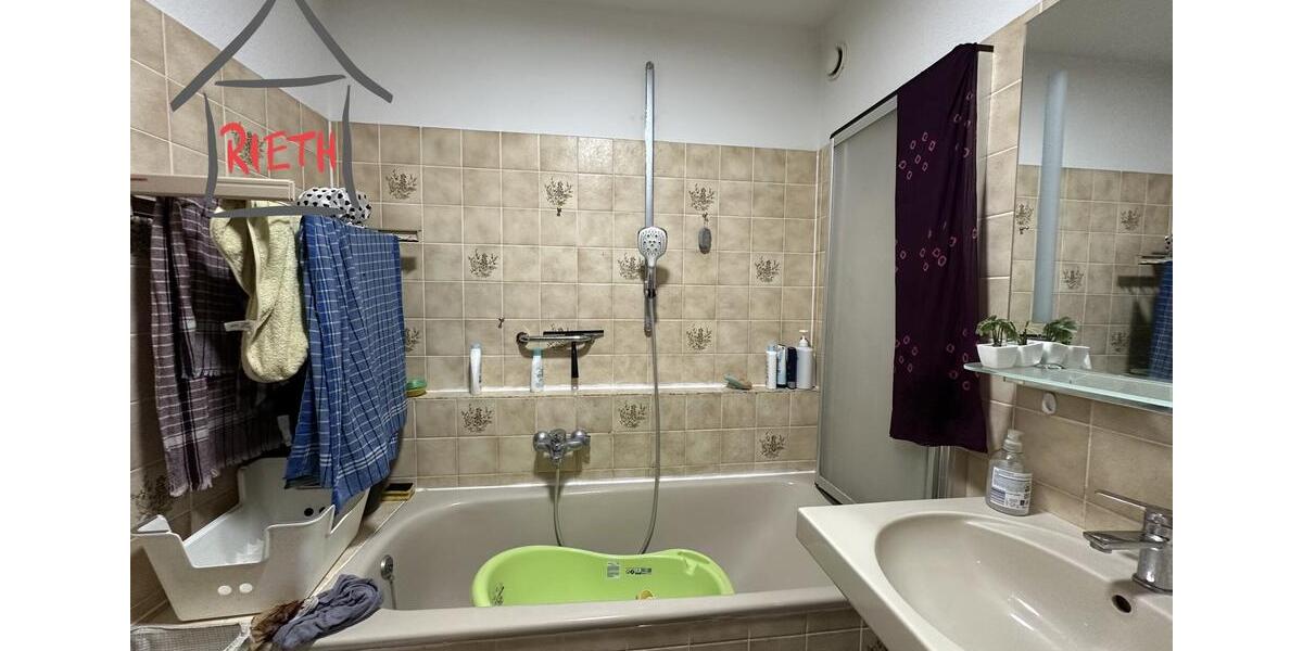 Etagenwohnung Tamm - 3.5 Zimmer, 90 m&sup2;, 1.200&euro; | Angebot:25342973