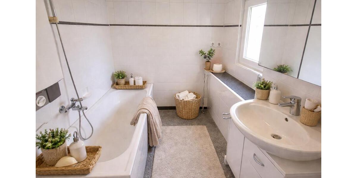 Dachgeschoßwohnung Wendlingen am Neckar - 3.5 Zimmer, 66 m&sup2;, 825&euro; | Angebot:24847232