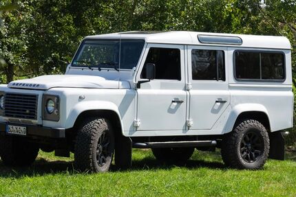 Land Rover Defender 18.580 km 61.400 &euro; Bietigheim-Bissingen 74321
