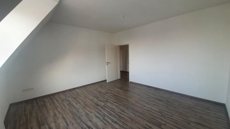 Dachgeschoßwohnung Stuttgart Stuttgart-Nord - 3.5 Zimmer, 89 m&sup2;, 1.350&euro; | Angebot:25964364