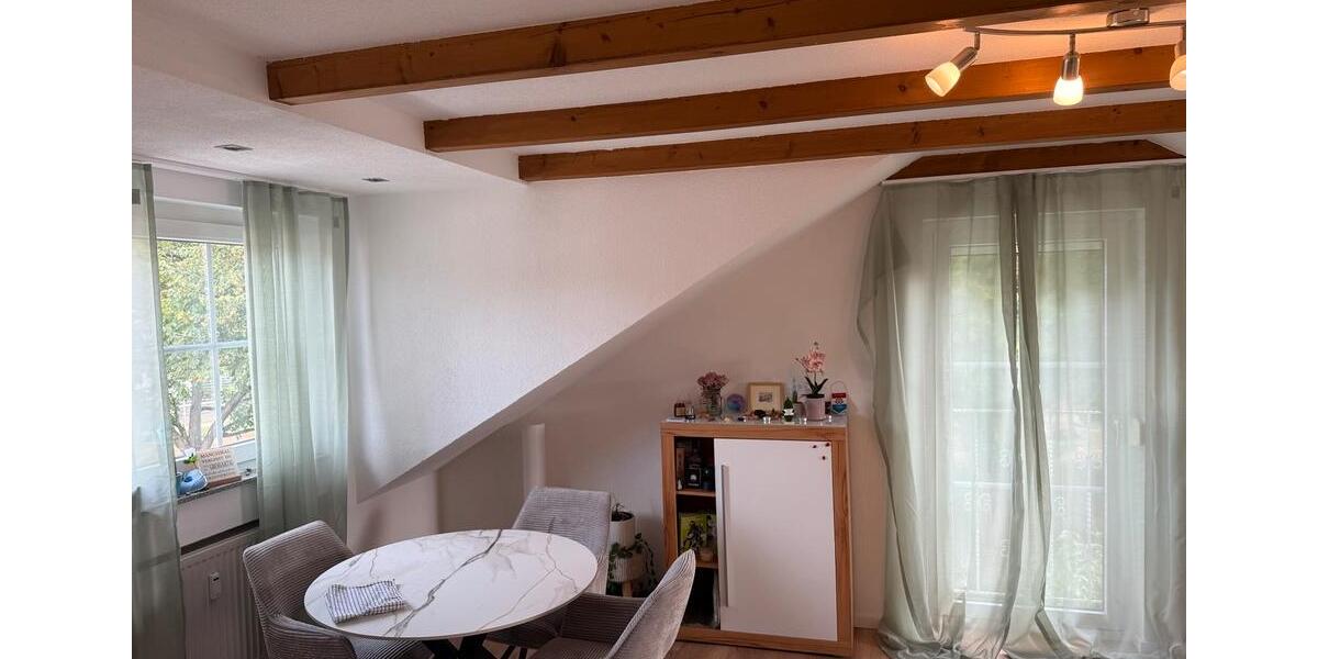 Dachgeschoßwohnung Weinstadt - 3 Zimmer, 65 m&sup2;, 1.100&euro; | Angebot:27543116