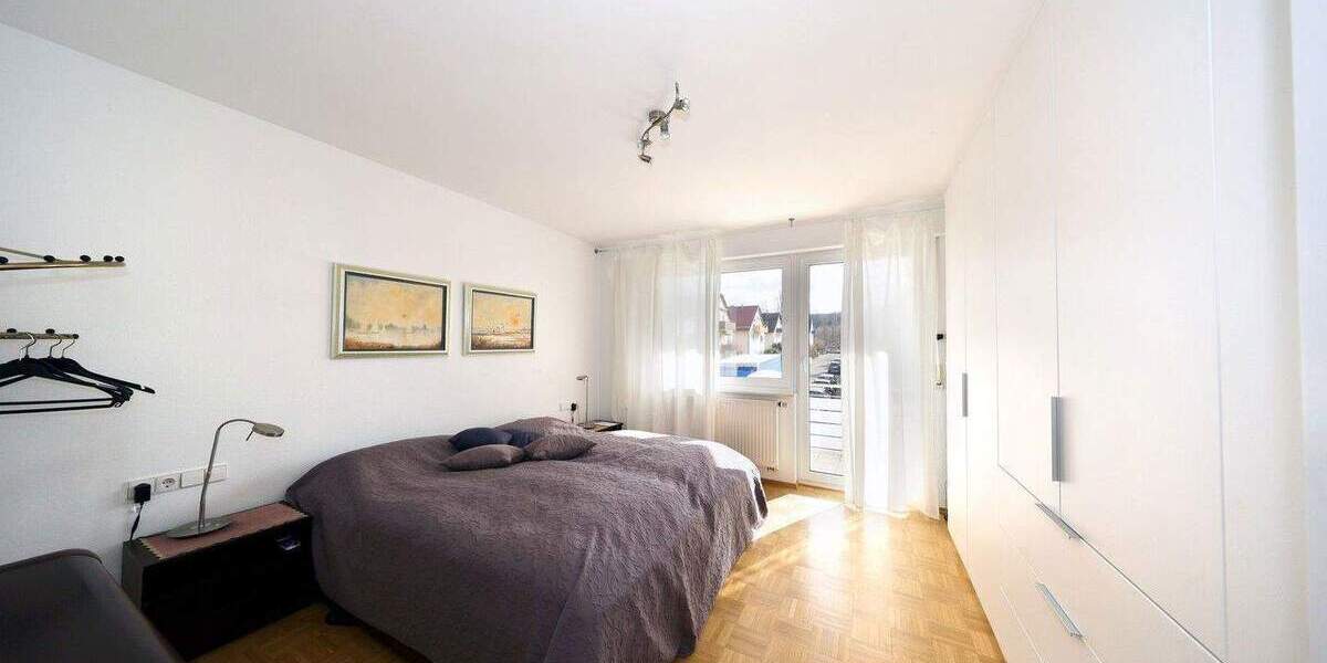 Etagenwohnung Leinfelden-Echterdingen Leinfelden - 4 Zimmer, 110 m&sup2;, 2.000&euro; | Angebot:25840929