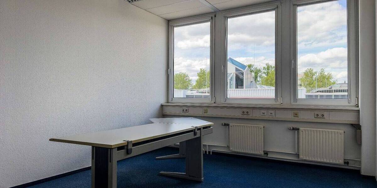 Gewerbeobjekt Böblingen Dagersheim - 2.150&euro; | Angebot:25774873