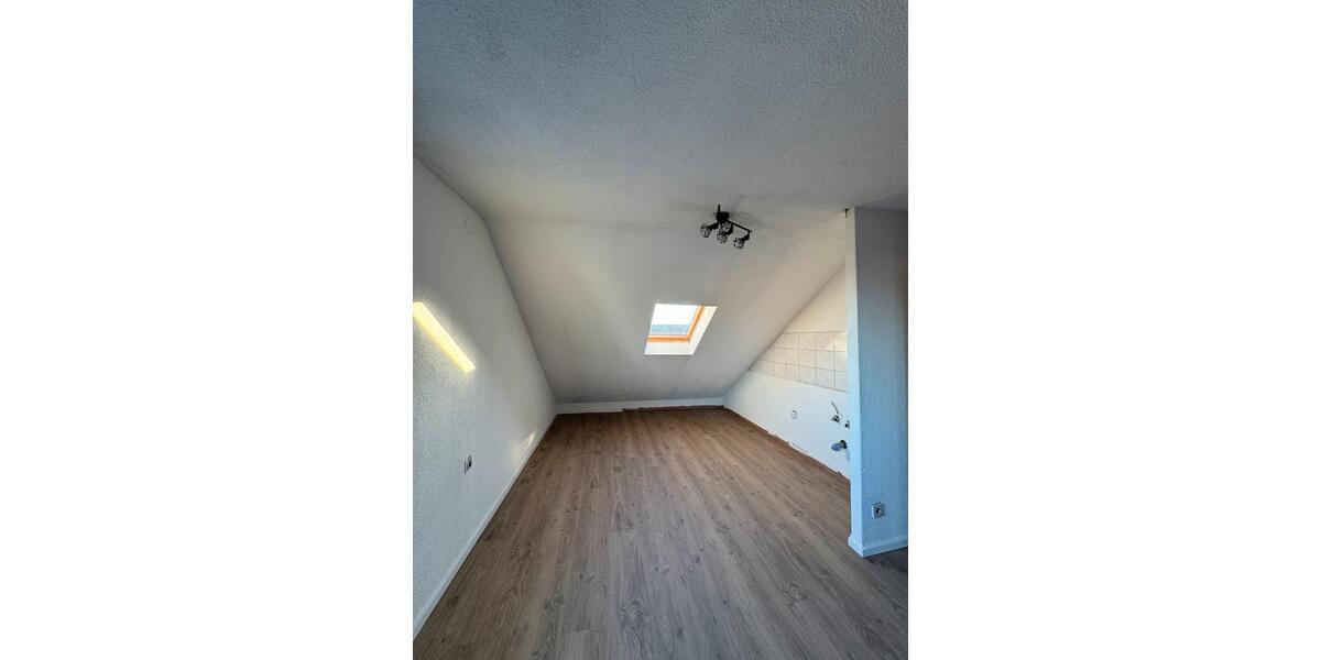 Dachgeschoßwohnung Ostfildern - 3 Zimmer, 75 m&sup2;, 1.300&euro; | Angebot:27564808