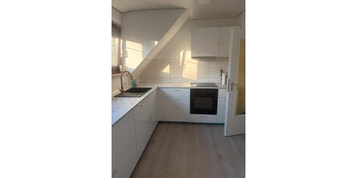 Dachgeschoßwohnung Leinfelden-Echterdingen Echterdingen - 5 Zimmer, 77 m&sup2;, 1.590&euro; | Angebot:27545344