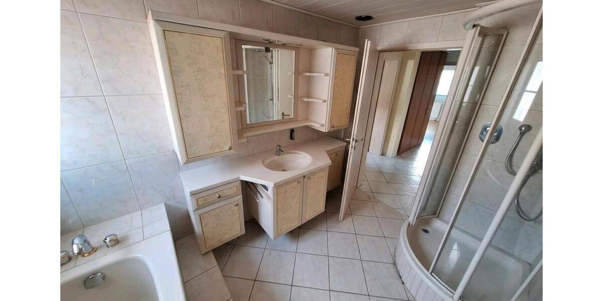 Etagenwohnung Rutesheim - 3.5 Zimmer, 112 m&sup2;, 1.500&euro; | Angebot:27543129