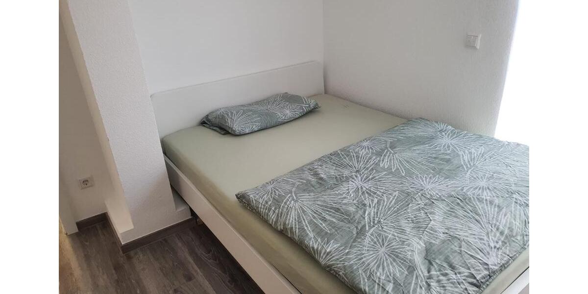 Etagenwohnung Stuttgart Feuerbach - 1.5 Zimmer, 32 m&sup2;, 899&euro; | Angebot:25982344