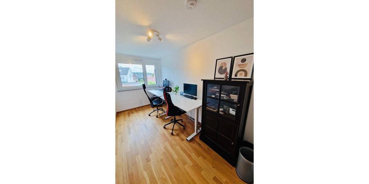 Etagenwohnung Wolfschlugen - 4 Zimmer, 91 m&sup2;, 1.430&euro; | Angebot:26879407