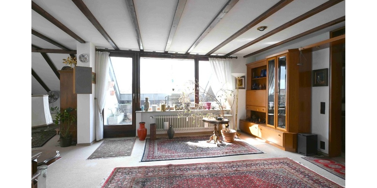 Vielfältige Angebote für Kinder und Jugendliche besonders attraktiv für junge Familien - Dachgeschoßwohnung Stuttgart Stammheim | Angebot:25990677