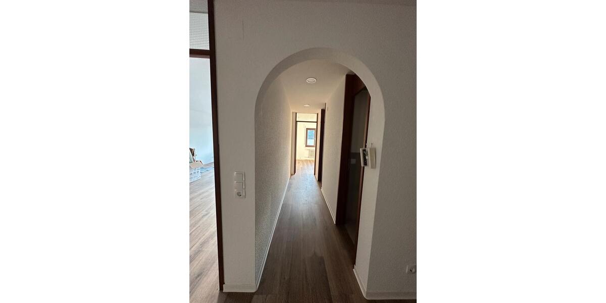 Etagenwohnung Ludwigsburg Oßweil - 3 Zimmer, 82 m&sup2;, 1.350&euro; | Angebot:27557568