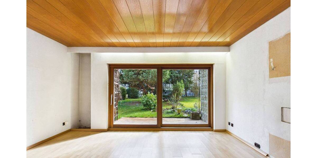 Einfamilienhaus Stuttgart Dürrlewang - 8 Zimmer, 170 m&sup2;, 559.000&euro; | Angebot:26043137