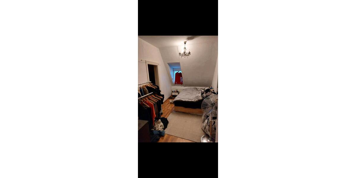 Dachgeschoßwohnung Stuttgart Degerloch - 2 Zimmer, 44 m&sup2;, 194.000&euro; | Angebot:23858424