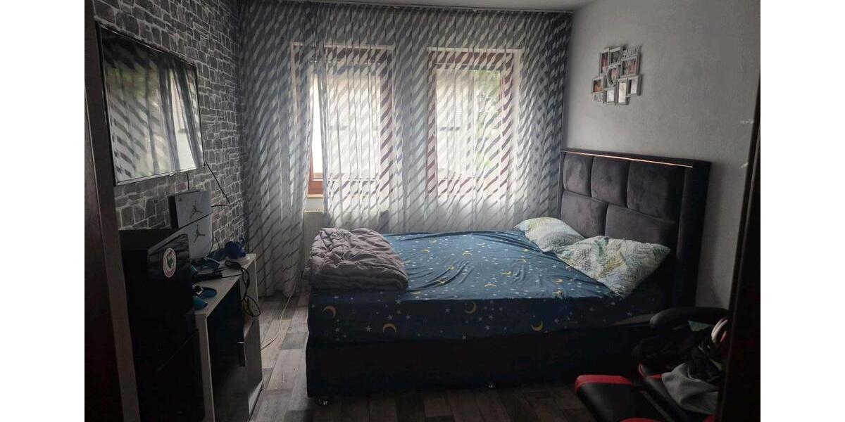 Etagenwohnung Löchgau - 4.5 Zimmer, 98 m&sup2;, 1.300&euro; | Angebot:26544133