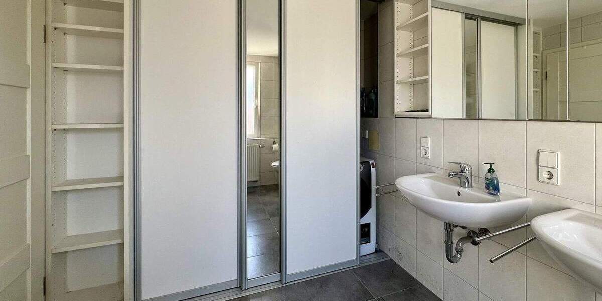 Mehrfamilienhaus, Wohnhaus Ludwigsburg Mitte - 1 Zimmer, 389 m&sup2;, 2.000.000&euro; | Angebot:25706120