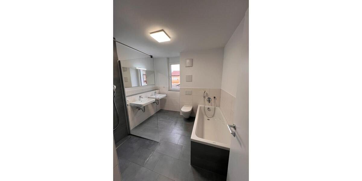 Etagenwohnung Mundelsheim - 4.5 Zimmer, 98 m&sup2;, 1.450&euro; | Angebot:27544882