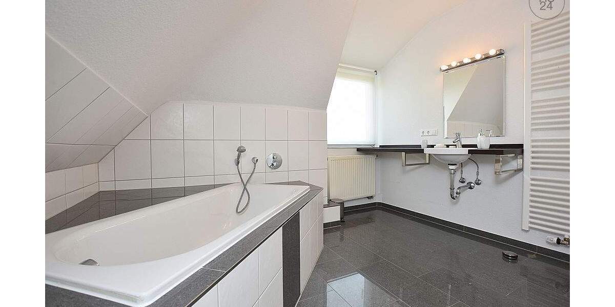 Etagenwohnung Stuttgart Ost - 2 Zimmer, 70 m&sup2;, 1.540&euro; | Angebot:25742828