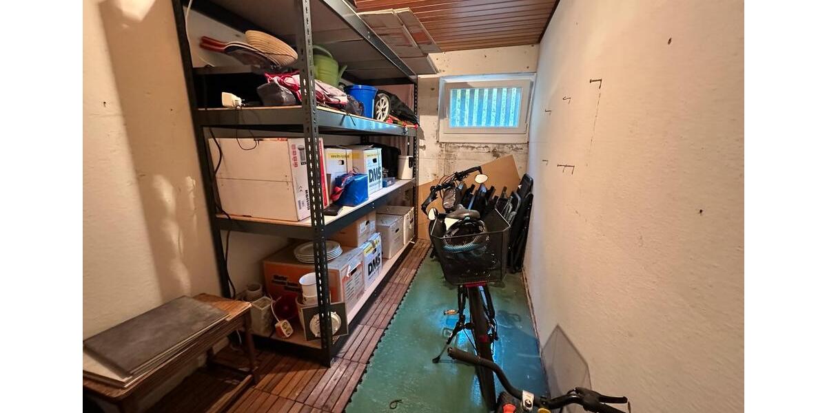 Dachgeschoßwohnung Stuttgart Sillenbuch - 2.5 Zimmer, 58 m&sup2;, 239.000&euro; | Angebot:24357014