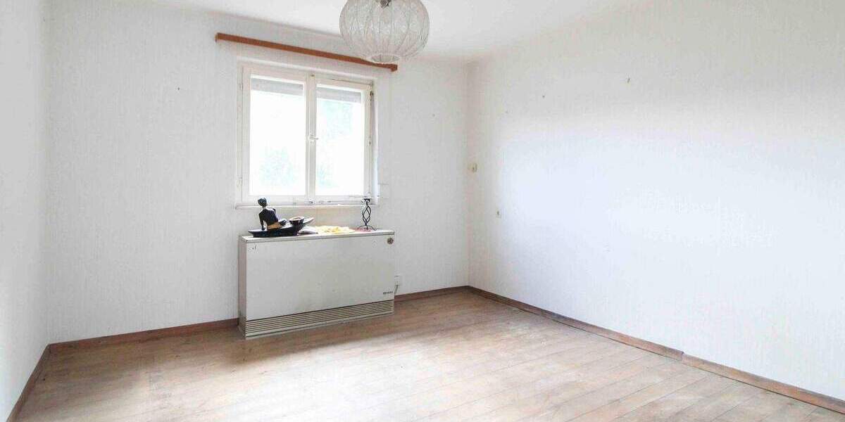Einfamilienhaus Mühlacker Dürrmenz - 6 Zimmer, 175.000&euro; | Angebot:25851085