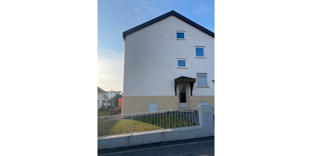 Mehrfamilienhaus, Wohnhaus Sachsenheim - 10 Zimmer, 210 m&sup2;, 699.000&euro; | Angebot:25168235