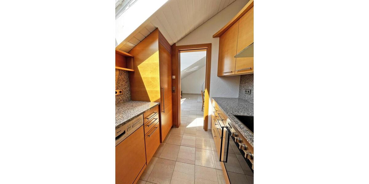 Dachgeschoßwohnung Lauffen am Neckar - 3.5 Zimmer, 89 m&sup2;, 1.250&euro; | Angebot:26477083