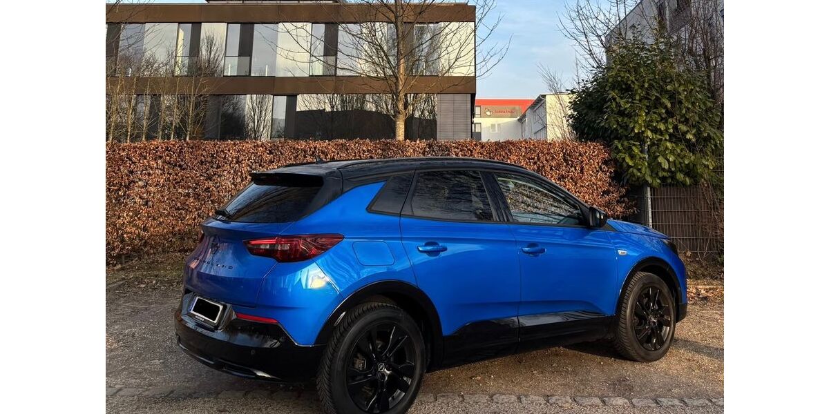 Opel Grandland (X) 46.000 km 16.900 &euro; Esslingen 73730