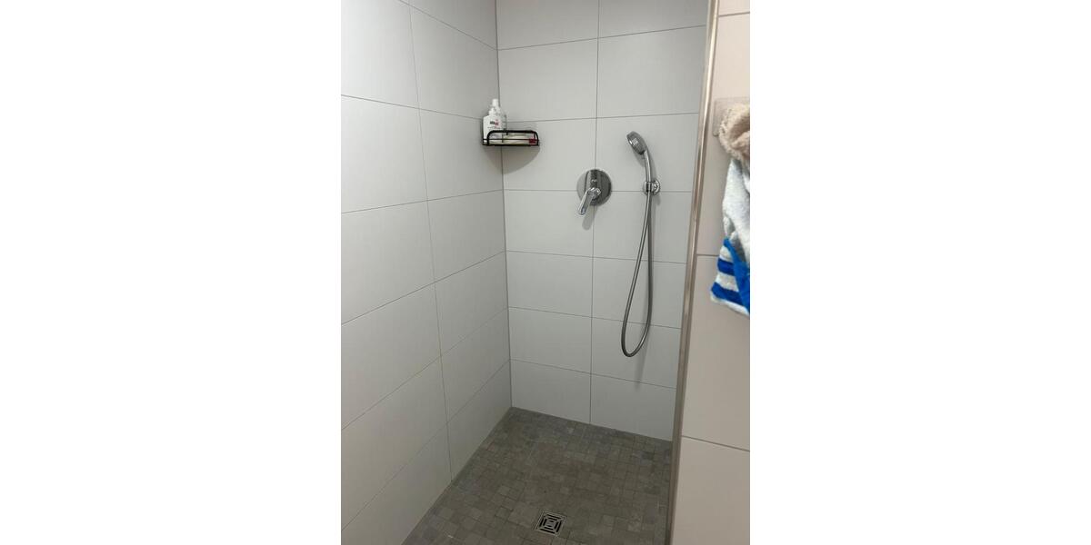 Etagenwohnung Brackenheim - 6 Zimmer, 140 m&sup2;, 1.450&euro; | Angebot:27564674