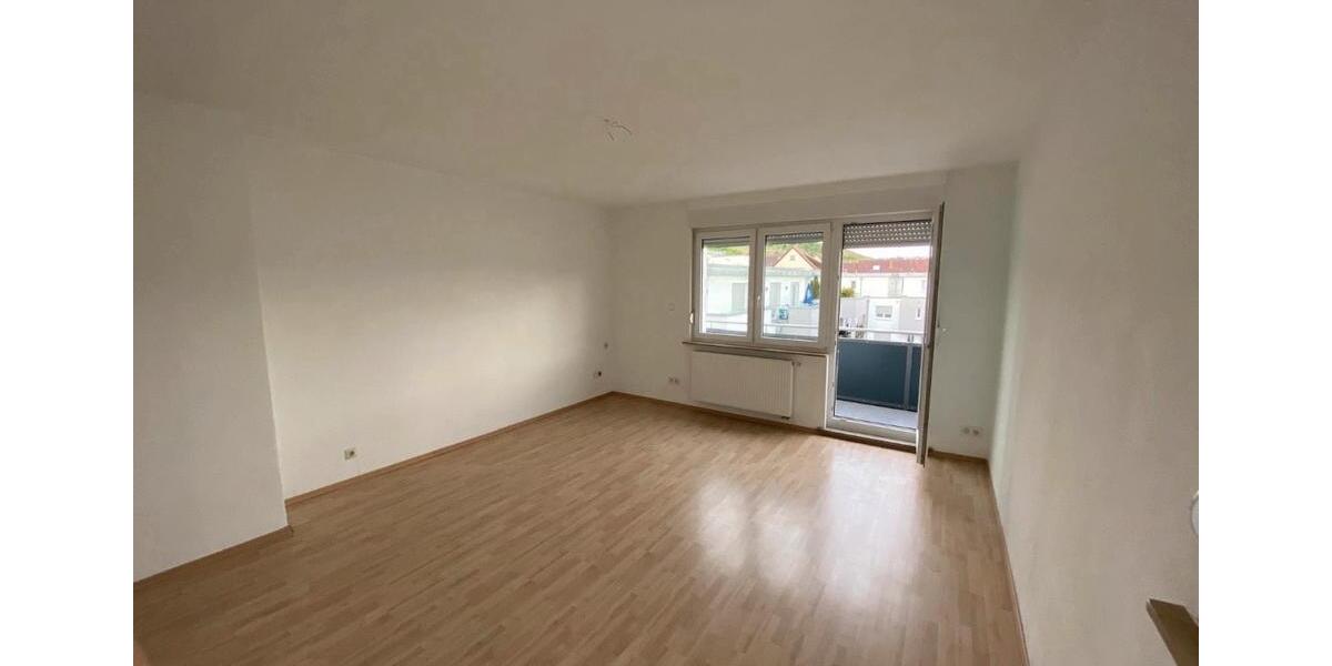 Etagenwohnung Esslingen am Neckar Brühl - 3 Zimmer, 64 m&sup2;, 1.100&euro; | Angebot:25953949