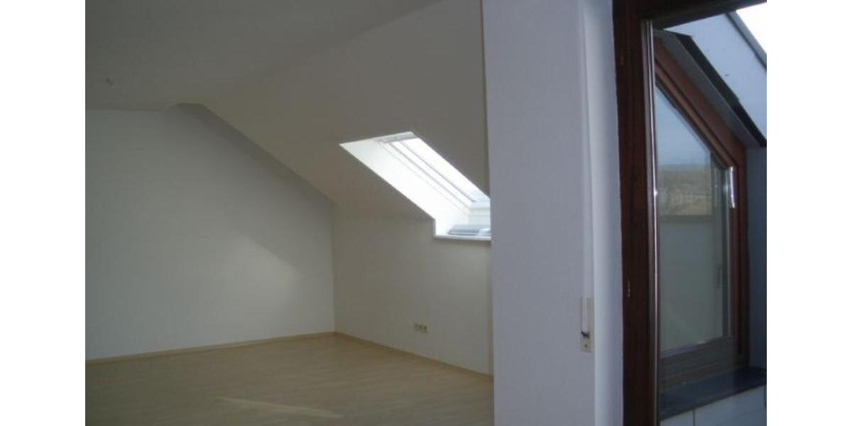 Dachgeschoßwohnung Leonberg - 2 Zimmer, 59 m&sup2;, 790&euro; | Angebot:25931294