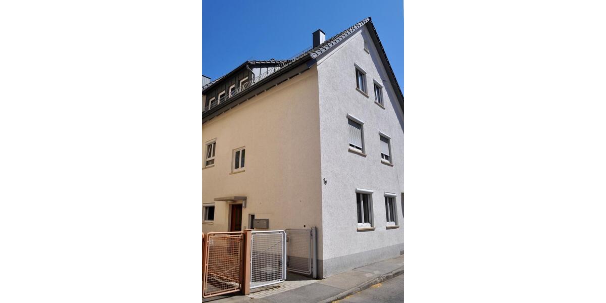 Dachgeschoßwohnung Stuttgart Bad Cannstatt - 3 Zimmer, 50 m&sup2;, 760&euro; | Angebot:27597239