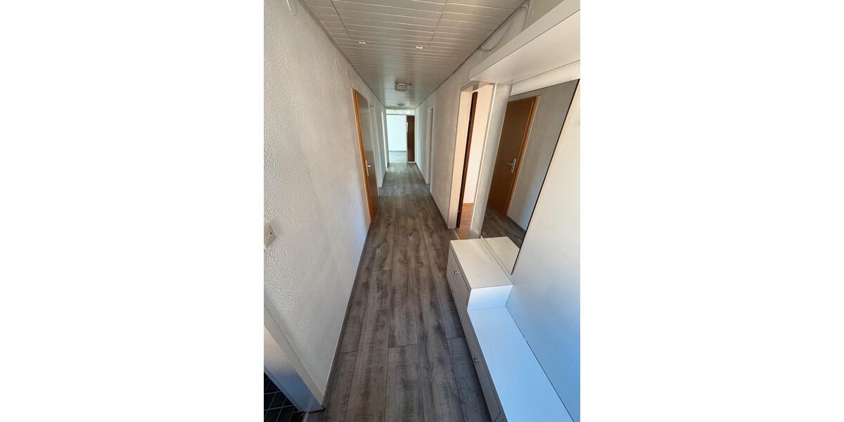 Etagenwohnung Mühlacker - 2 Zimmer, 85 m&sup2;, 950&euro; | Angebot:25178938