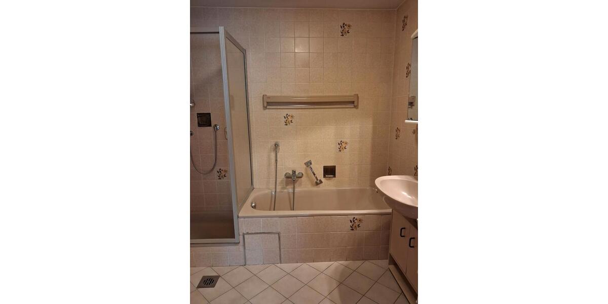 Erdgeschoßwohnung Leingarten - 3.5 Zimmer, 93 m&sup2;, 360.000&euro; | Angebot:26941692