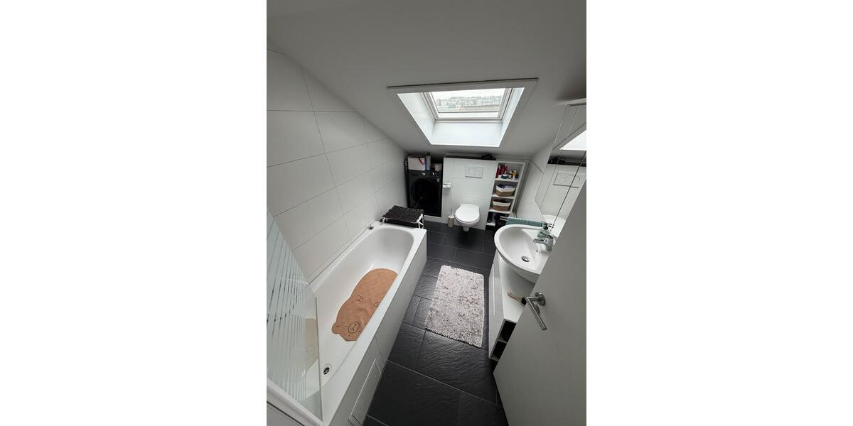 Dachgeschoßwohnung Stuttgart Stuttgart-Ost - 3.5 Zimmer, 69 m&sup2;, 1.503&euro; | Angebot:27550044