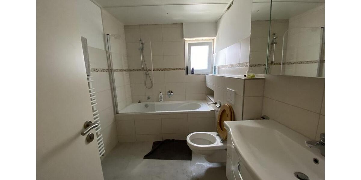 Erdgeschoßwohnung Weinstadt - 4 Zimmer, 115 m&sup2;, 1.850&euro; | Angebot:26398210
