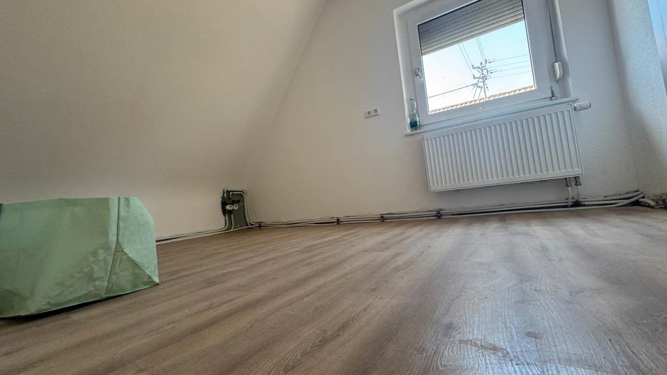Dachgeschoßwohnung Möglingen - 4 Zimmer, 71 m&sup2;, 1.330&euro; | Angebot:27543973