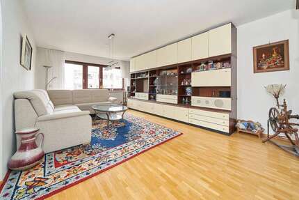 Wohnung Freiberg am Neckar - 4 Zimmer, 89 m&sup2;, 299.000&euro; | Angebot:25152184